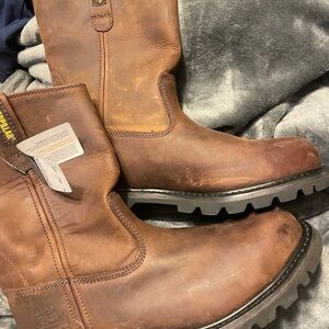 New  Men’s Cat Caterpillar Steel Toe Boots Slip On Sz 10 Retail $140